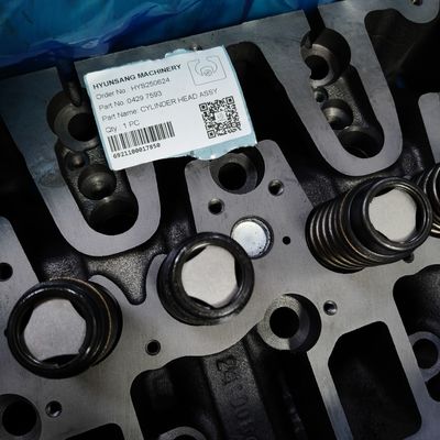 Engine Parts Cylinder Head Assy 04297593 For Deutz TCD2013 L04 2V